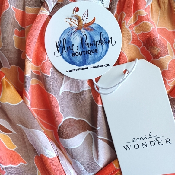 Emily Wonder Satin Floral Print Blouse with Split Neckline - Picture 10 of 10